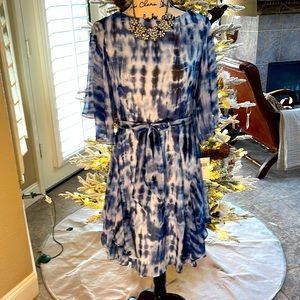 Lauren Ralph Lauren size 6 blue and white watercolor dress